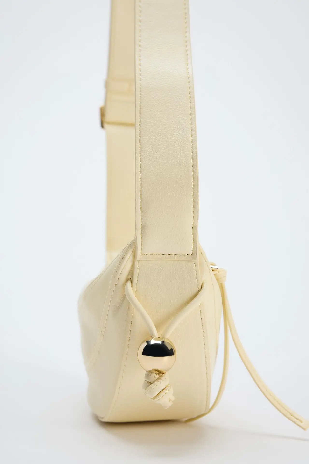 16618410300-e4 (1).webp