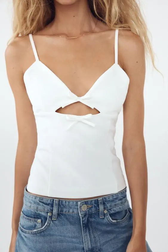 Top Elastico Cut Out Lazos (Rosa)